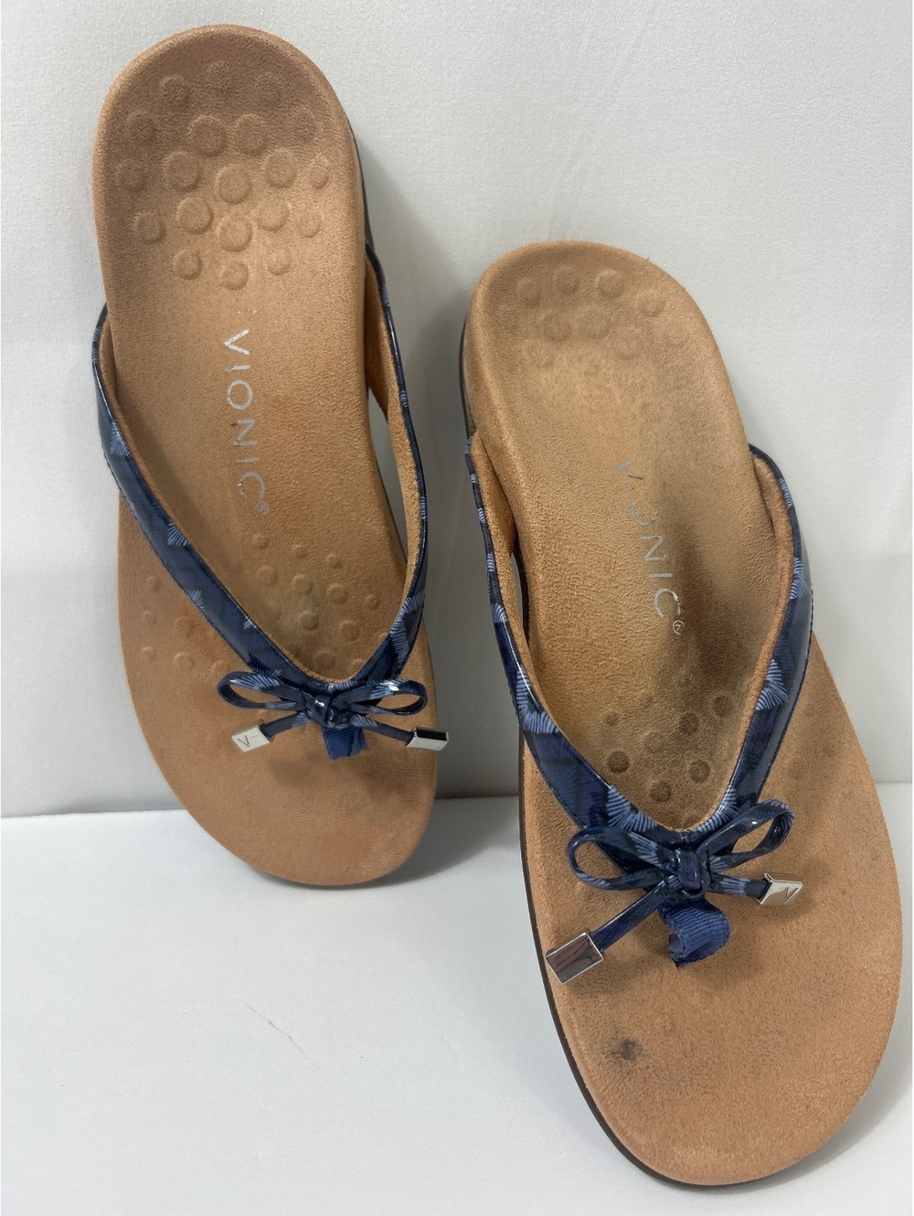VIONIC Bella II Blue Thong Sandal Bow Chevron Geometric Orthopedic Size 6